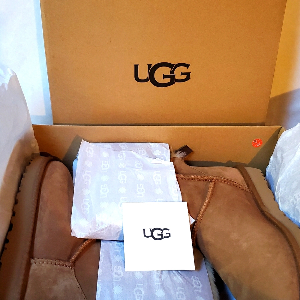 UGG BAILEY BOOTS SIZE 8